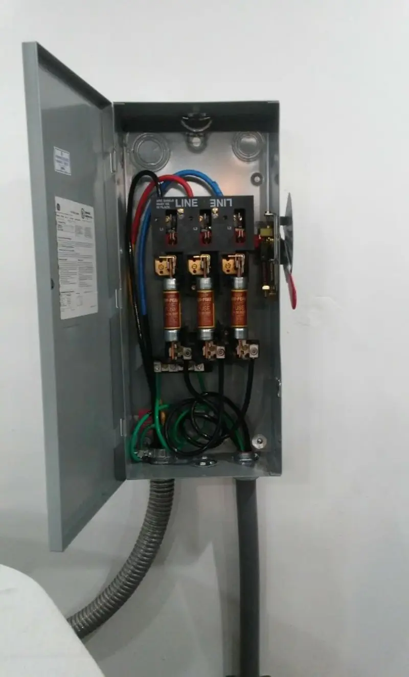 Three-phase disconnect switch installed for Smoke Detector Installation in Provo